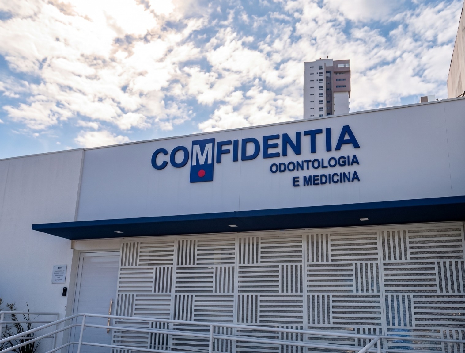 Fachada da Comfidentia
